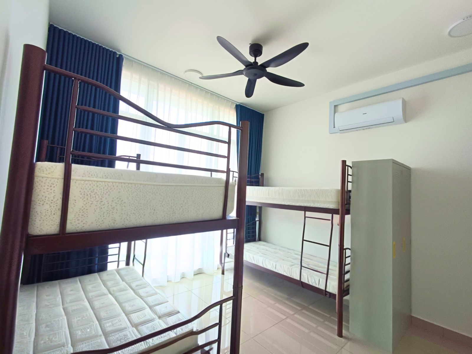 【ANGGUN LUMAYAN】 Quad Room (Air-cond Hostel)