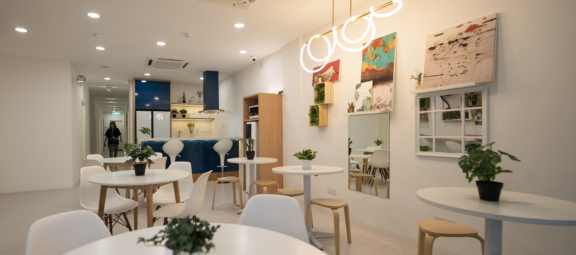 Apartment/Condominium/Townhouse