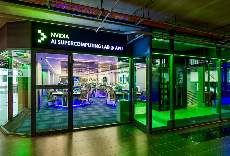 亚太科技大学 人工智能超级计算实验室——由 NVIDIA DGX Spark™ 提供强大算力支持