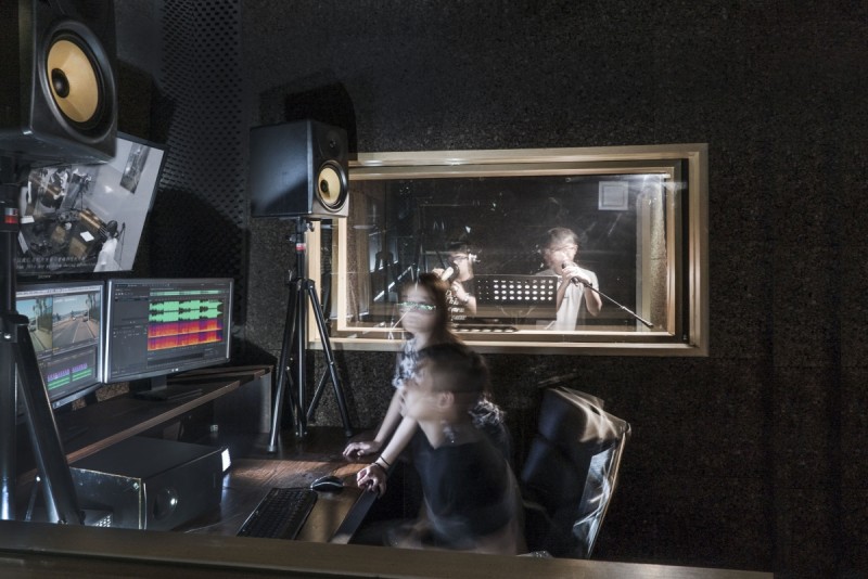 The sound recording studio features professional sound recording set equipment and facilities; providing a great starting point for students to produce high-quality audio for their animation, advertisement, and film artworks.