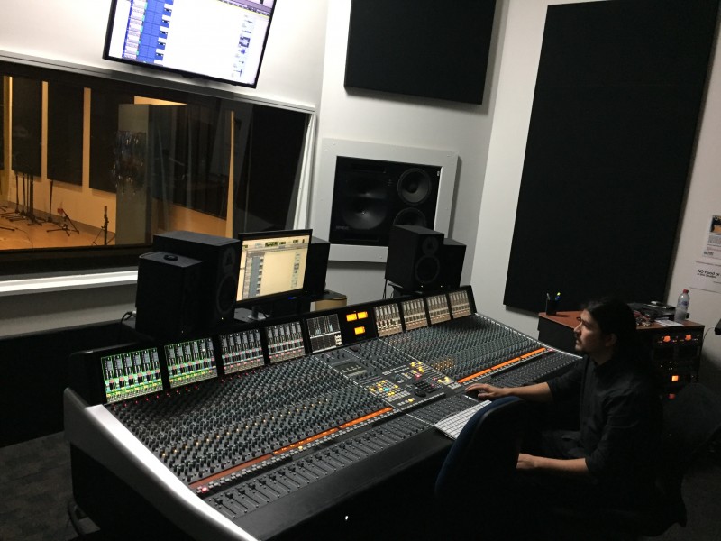 Each campus is equipped with 5 recording studios, including one 72-channels mixing console with SSL duality.