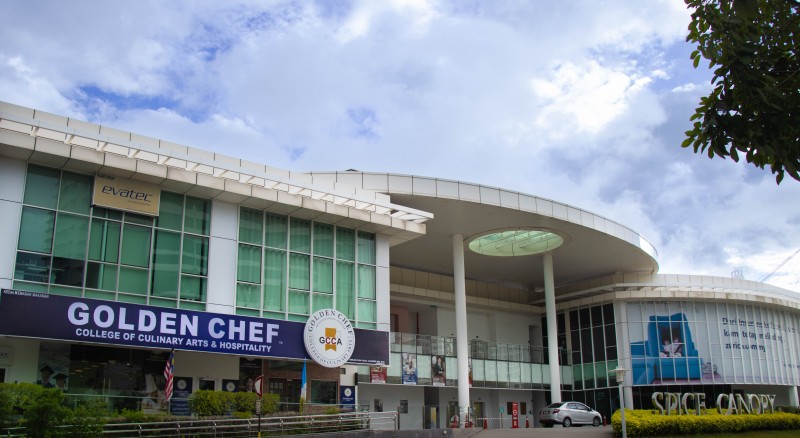 Golden Chef 峇六拜学院