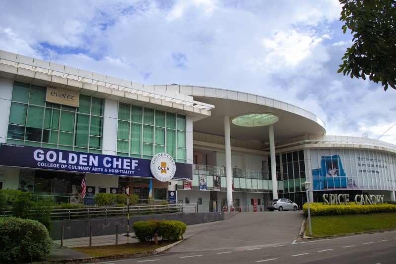 Golden Chef 峇六拜学院