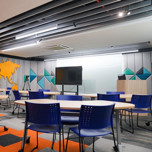 Edu Hub, a 21st Century Teaching and Learning studio equipped with the latest technology to provide students with a firm grounding in pedagogical competencies. Dedicated to create impactful learning experiences that develop students into dynamic and innovative English Language teaching professionals.