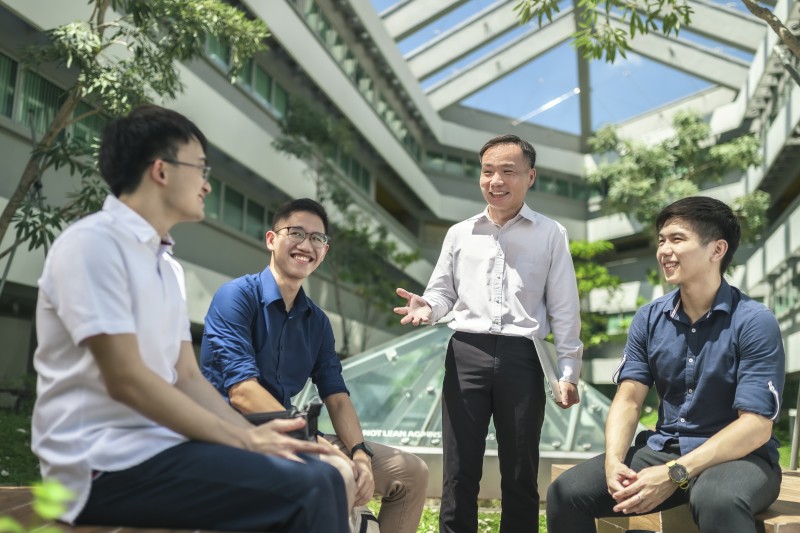 拥有超过60个本科科系和各式各样的学习机遇，新加坡国立大学用严谨的教育、科研和创业的支柱，来开发您巨大的学习潜能。